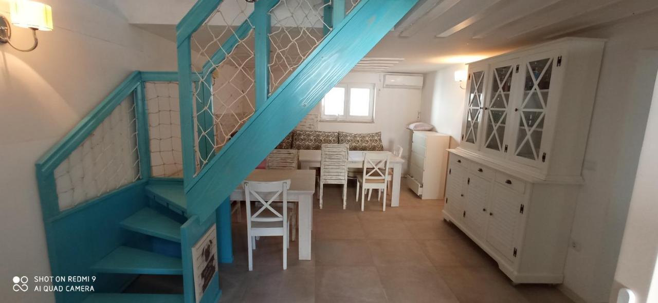 Holiday Homes Mare Premantura Exterior photo